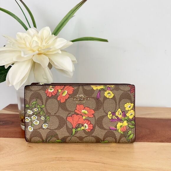 NWT Coach Slim Zip Wallet In‎ Signature Canvas With Floral Print - Picture 1 of 6